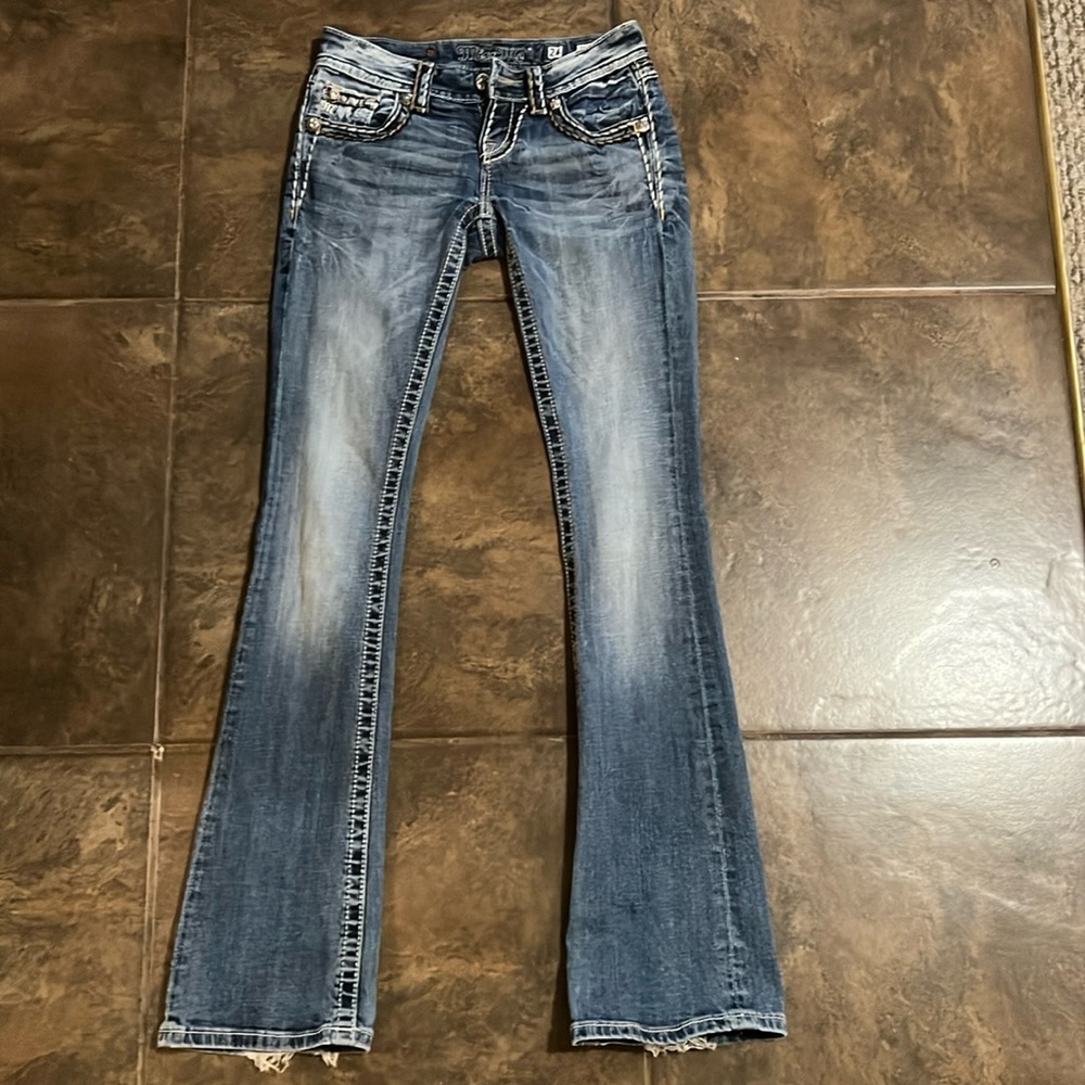 Miss Me Women’s Mid Rise Medium Wash Boot Cut Jean